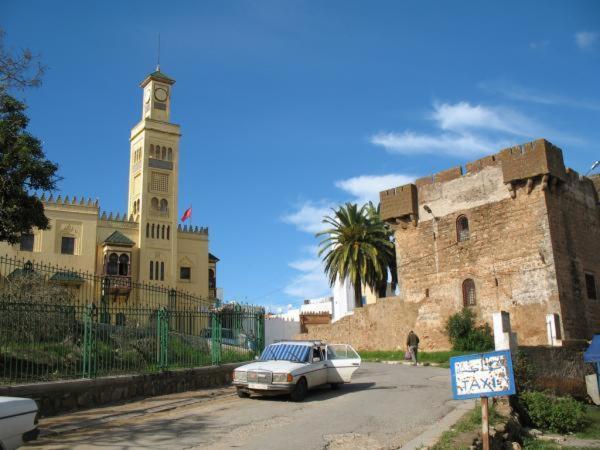 Hotel Choumis Haj Messaoud Larache Eksteriør bilde