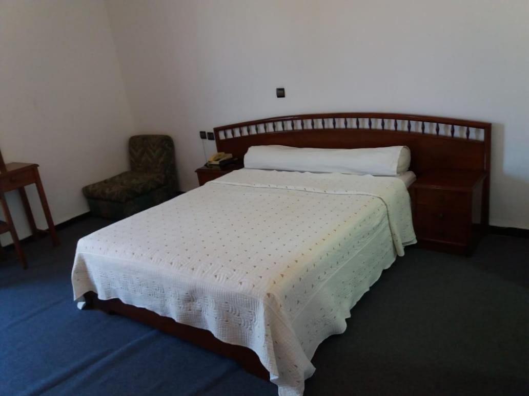 Hotel Choumis Haj Messaoud Larache Eksteriør bilde